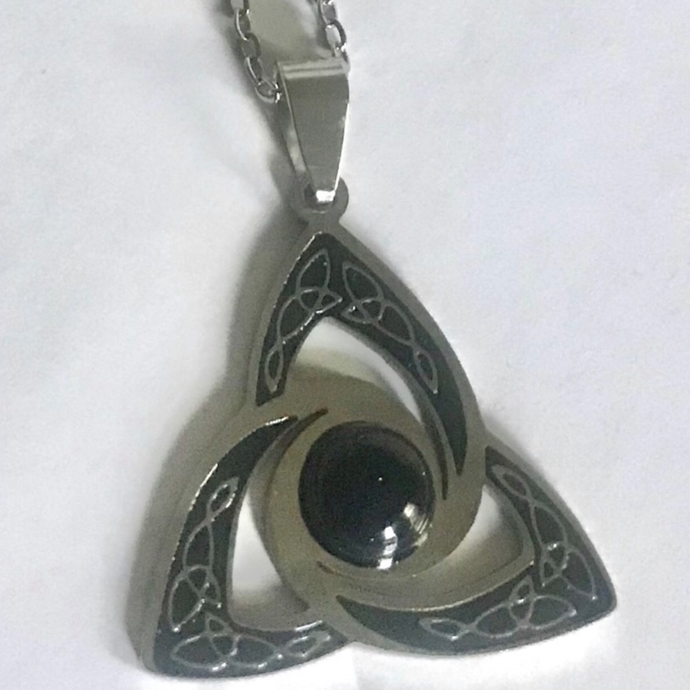 Triquetra Pendant Necklace with Black Stone
